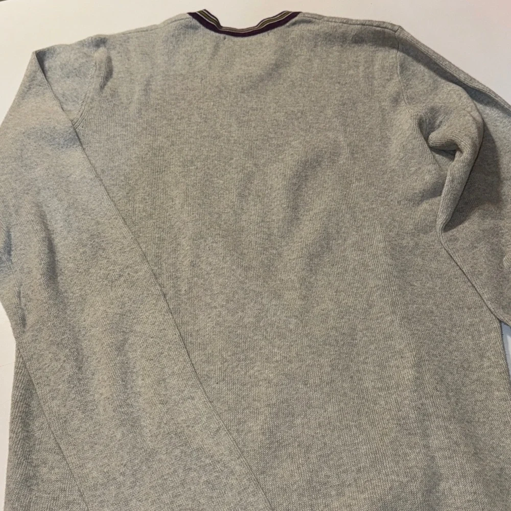 80’s Vintage Abercrombie & Fitch 100% cotton V-Neck sweater!‎